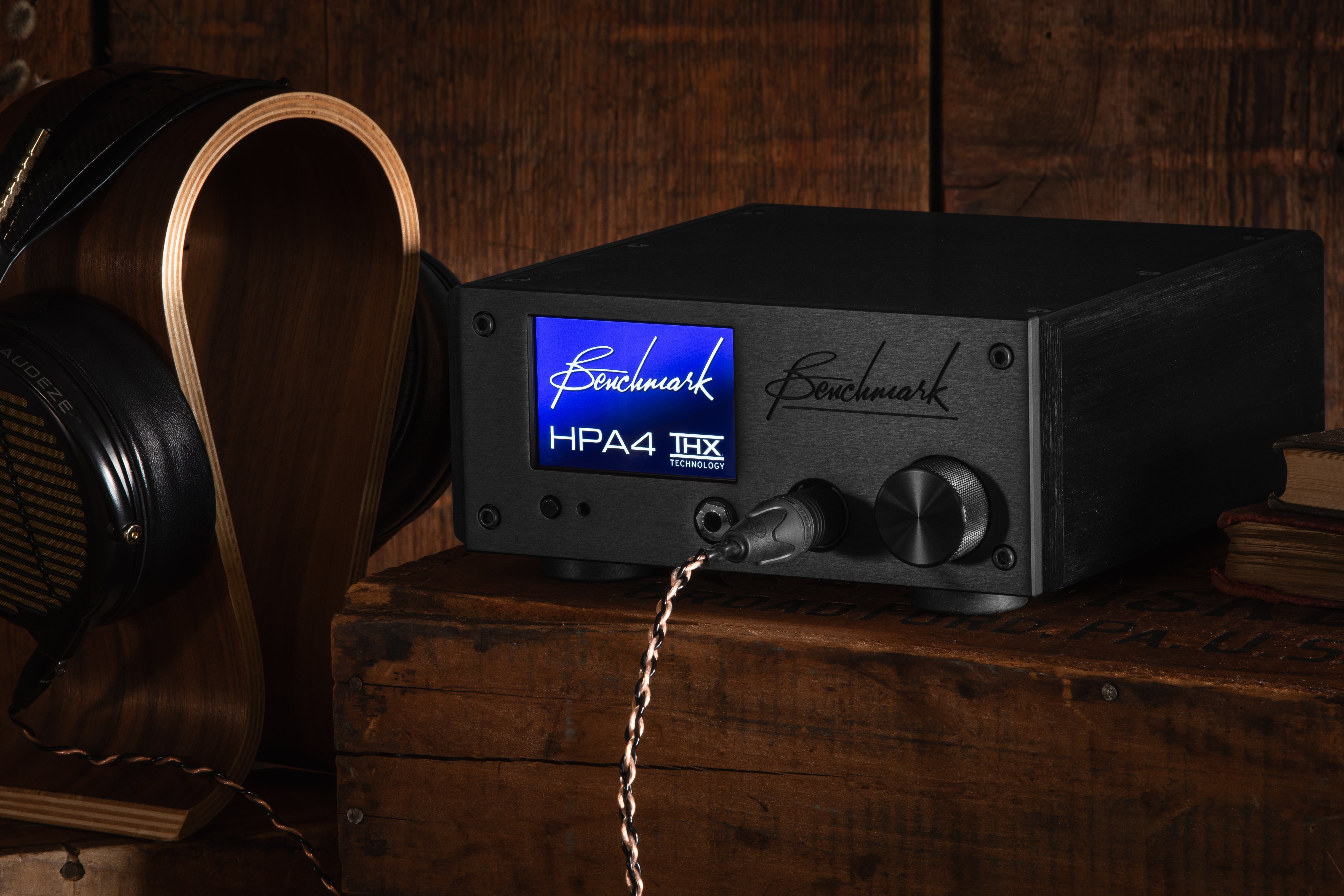 Benchmark HPA4 on a rustic wooden box