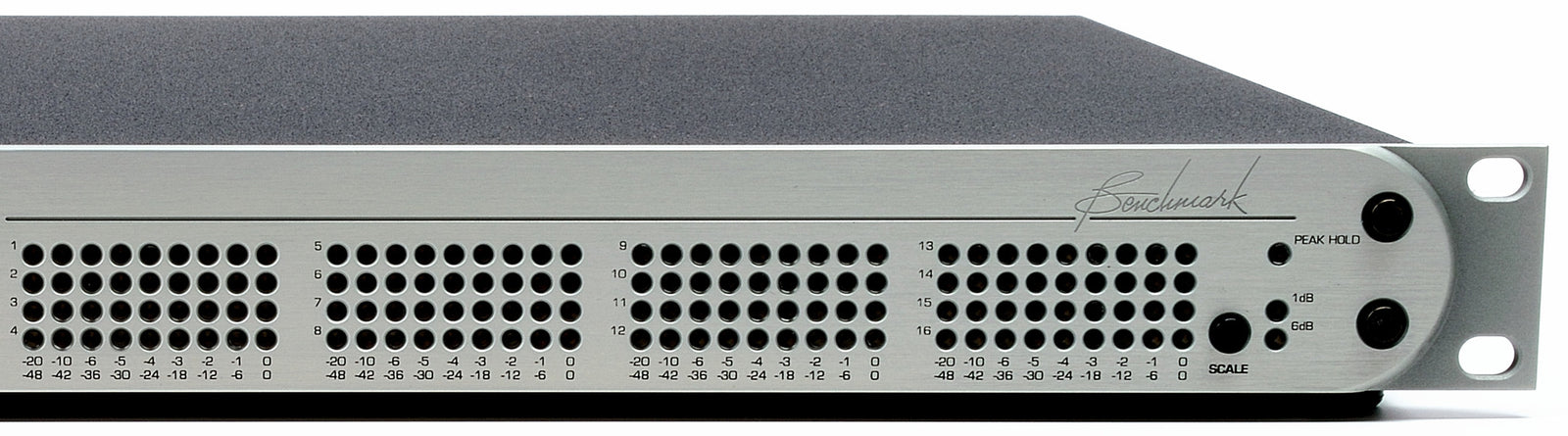 Benchmark ADC16 right side